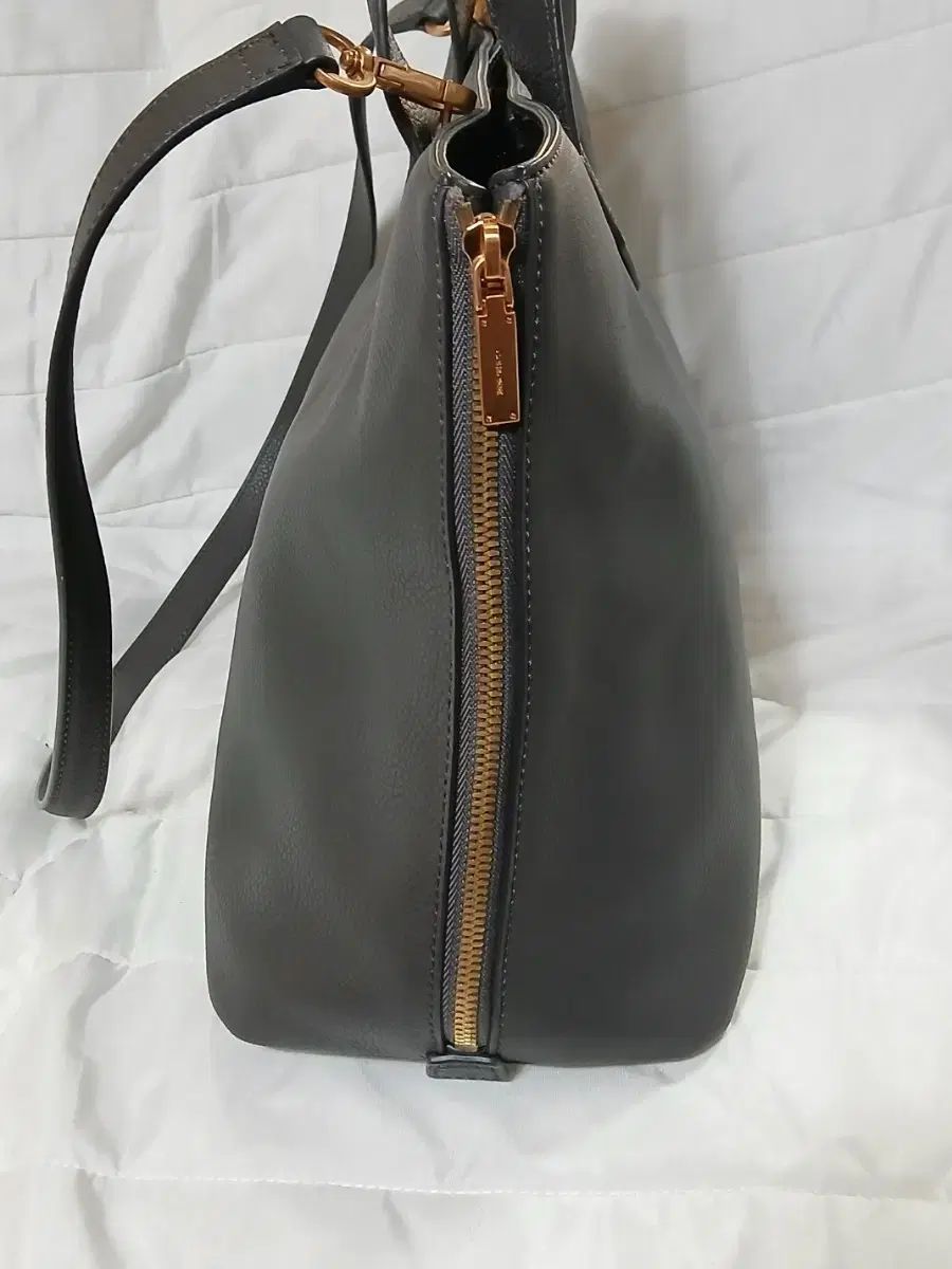 COURONNE クロンヌ ショルダー兼クロスバッグ