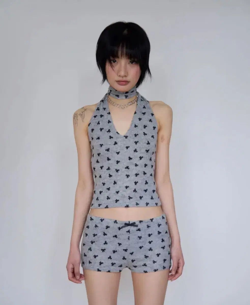 Sio シオ リボン フロッキング Vネック スリーブレス ホルター トップス