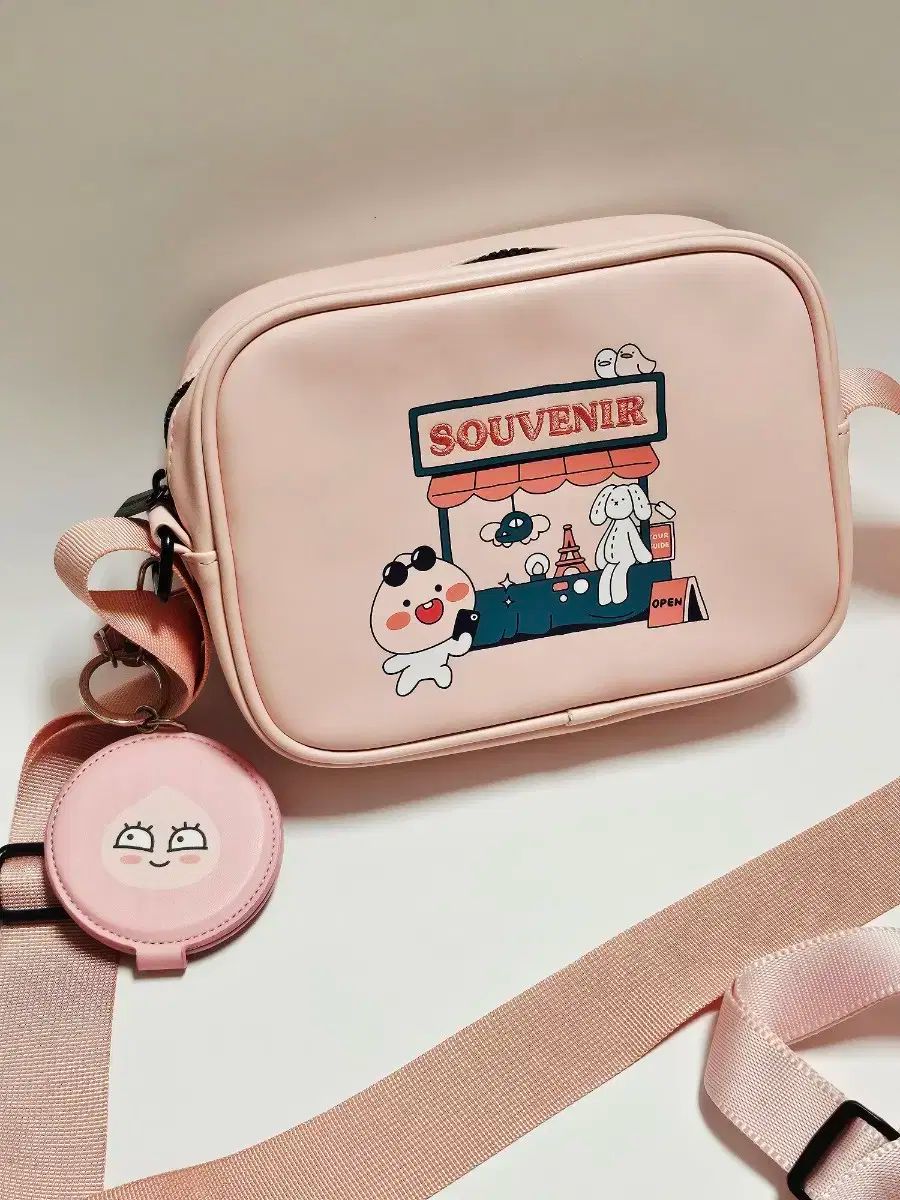 Apeach アピーち 旅行用 クロスバッグ