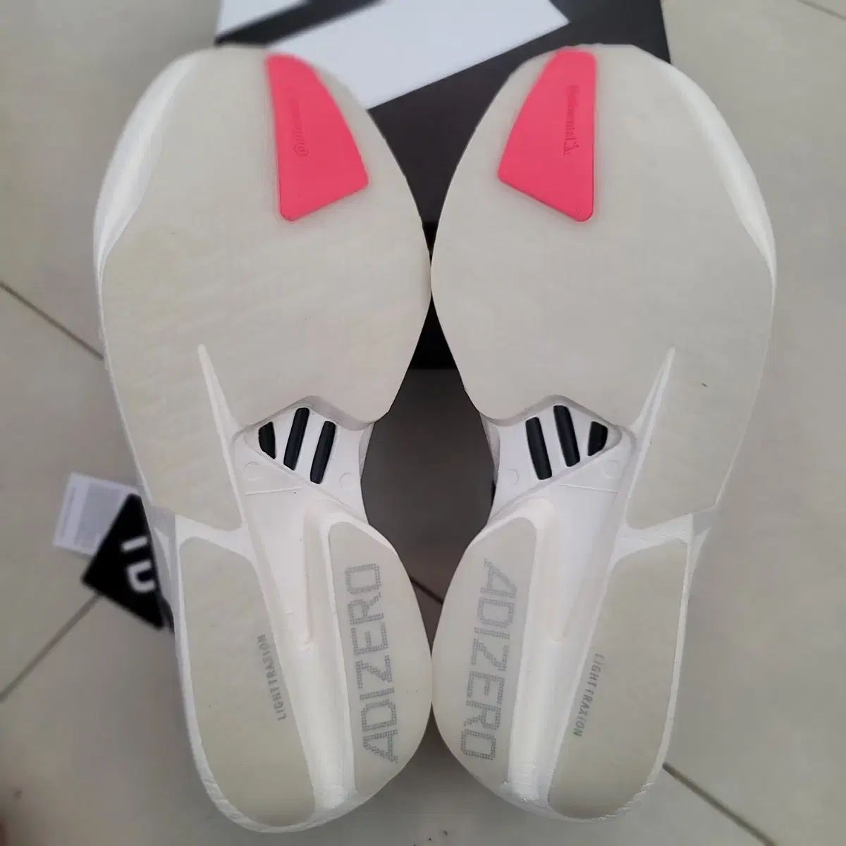 ランニングシューズです