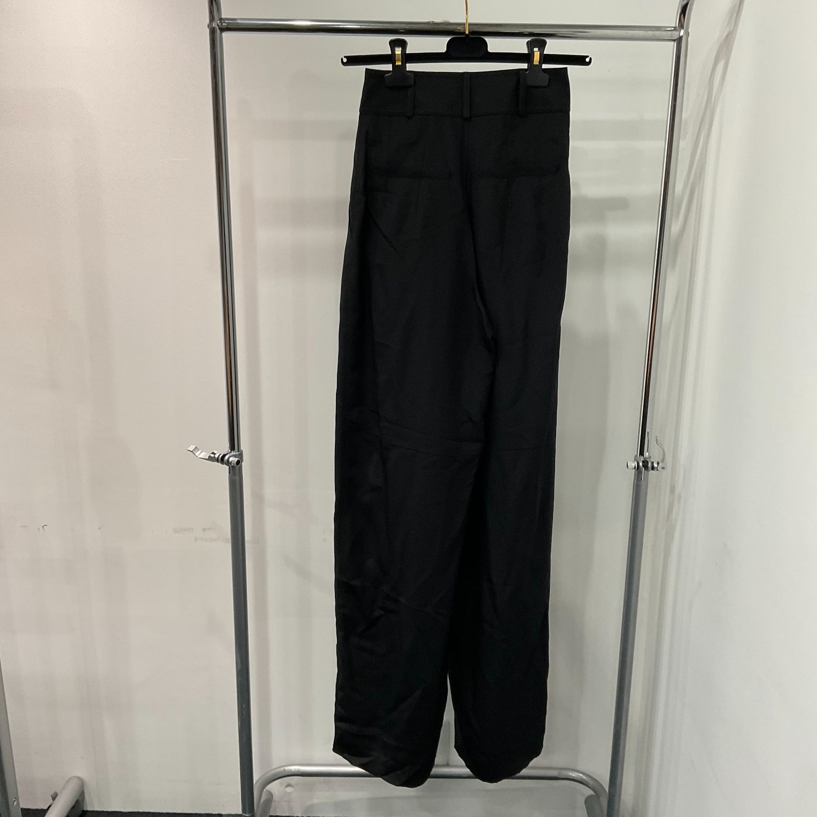 Salvatore Ferragamo ガンチーニ ボトムス パンツ 36 パンツ D25082156