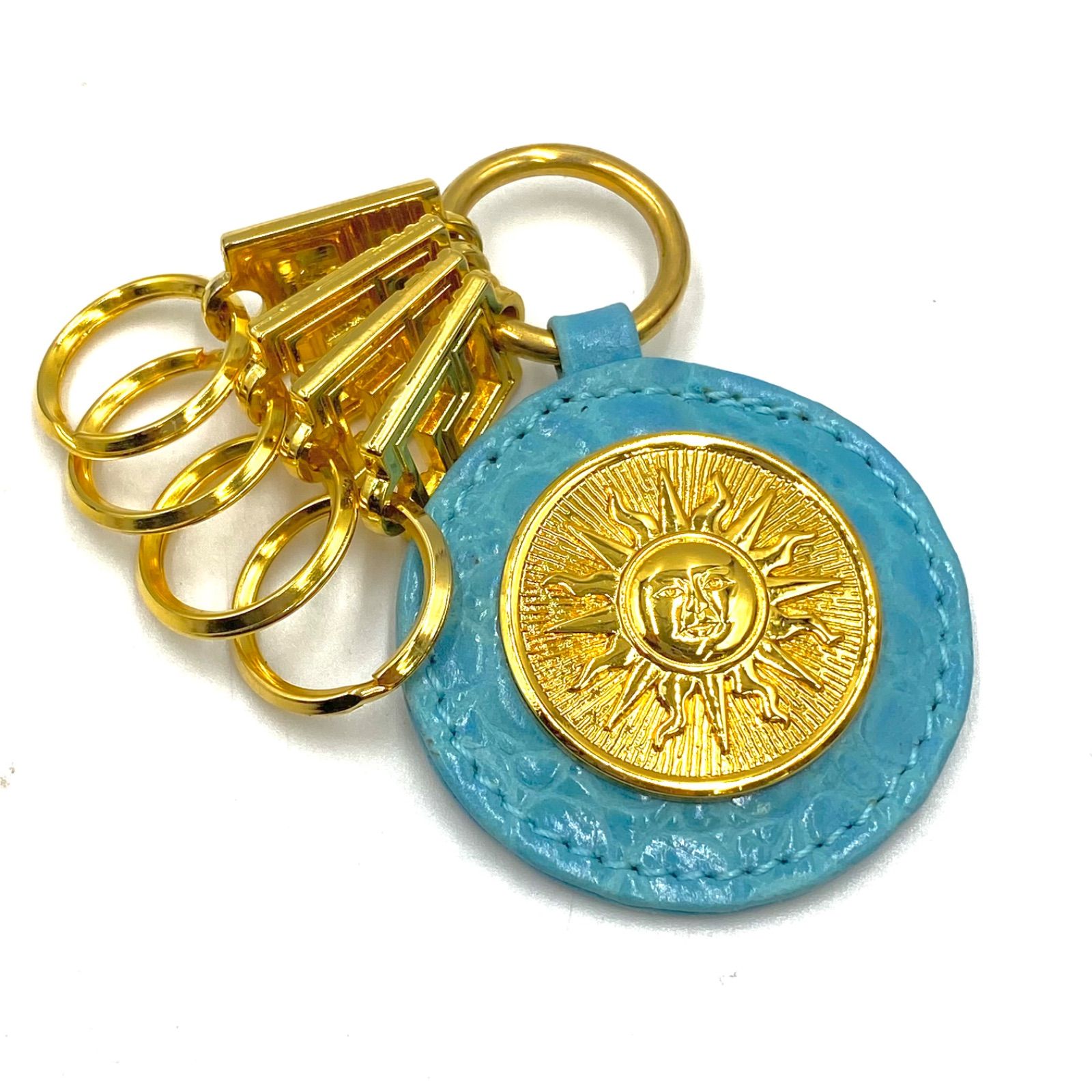 上 GIANNI VERSACE ジャンニヴェルサーチ ヴェルサーチェ キーホルダー キーリング キーチャーム ストラップ ゴールド ターコイズブルー 系 クロコ型押し レザー