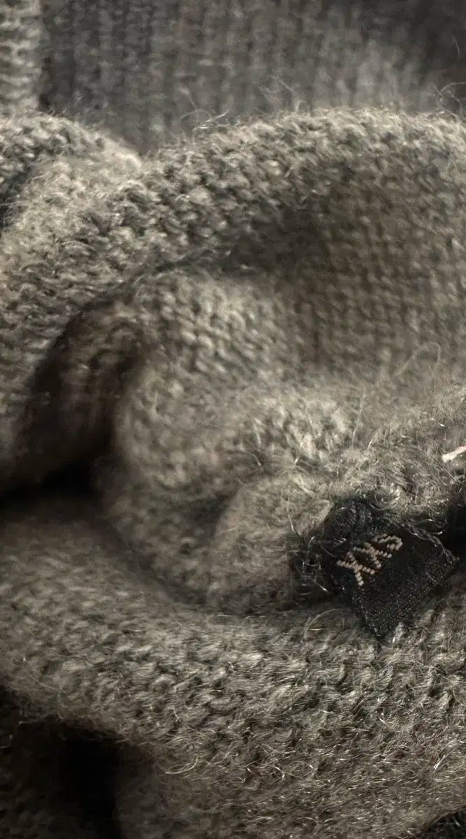 オフショルダー ニット