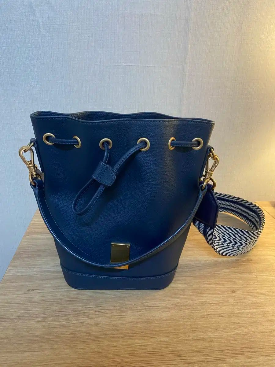 クロンヌ 멜리아 クロス 15 ネイビー バケットバッグ