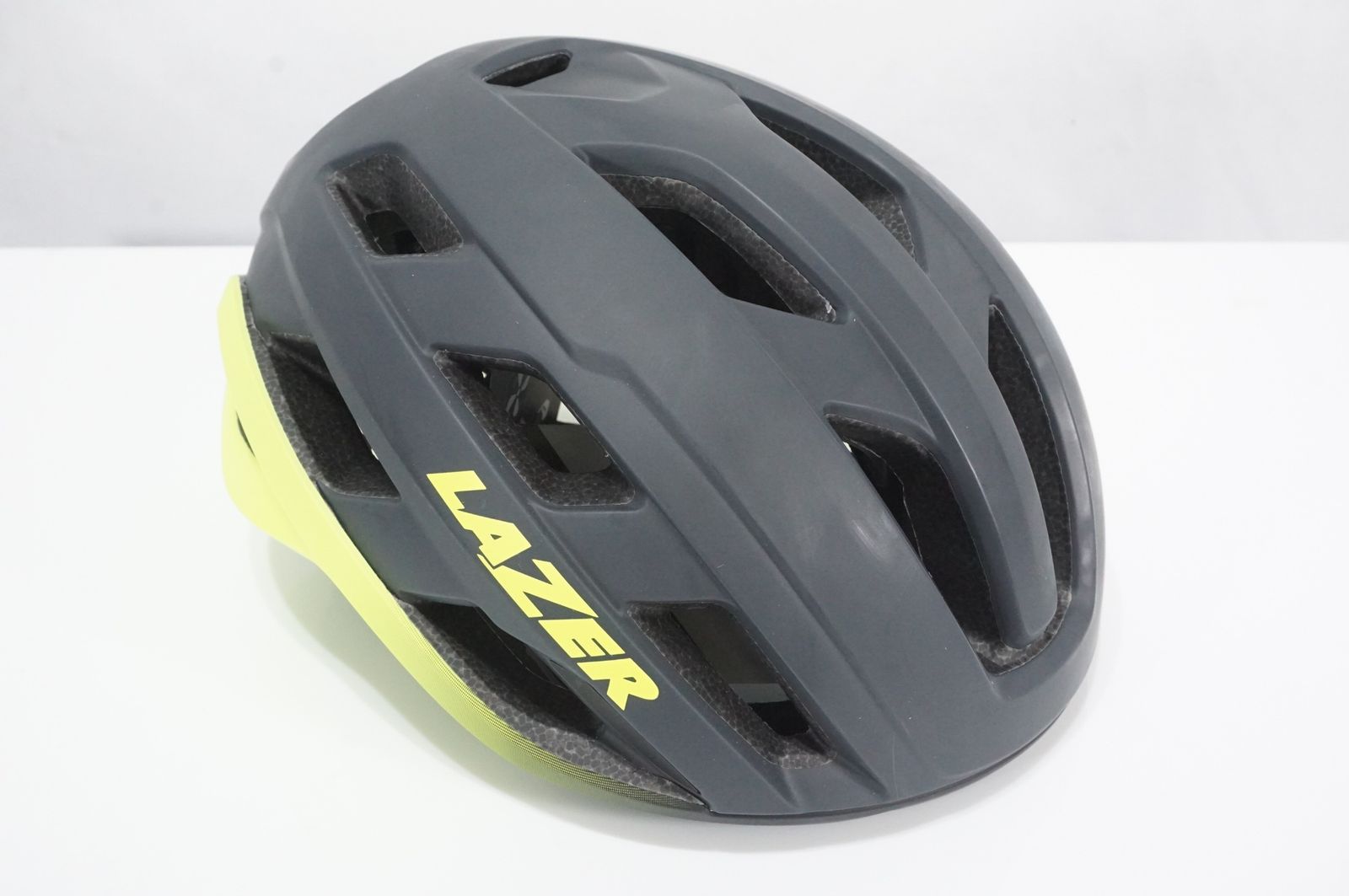 LAZER レイザー STRADA KINETICORE AF Mサイズ ヘルメット バイチャリAKIBA店