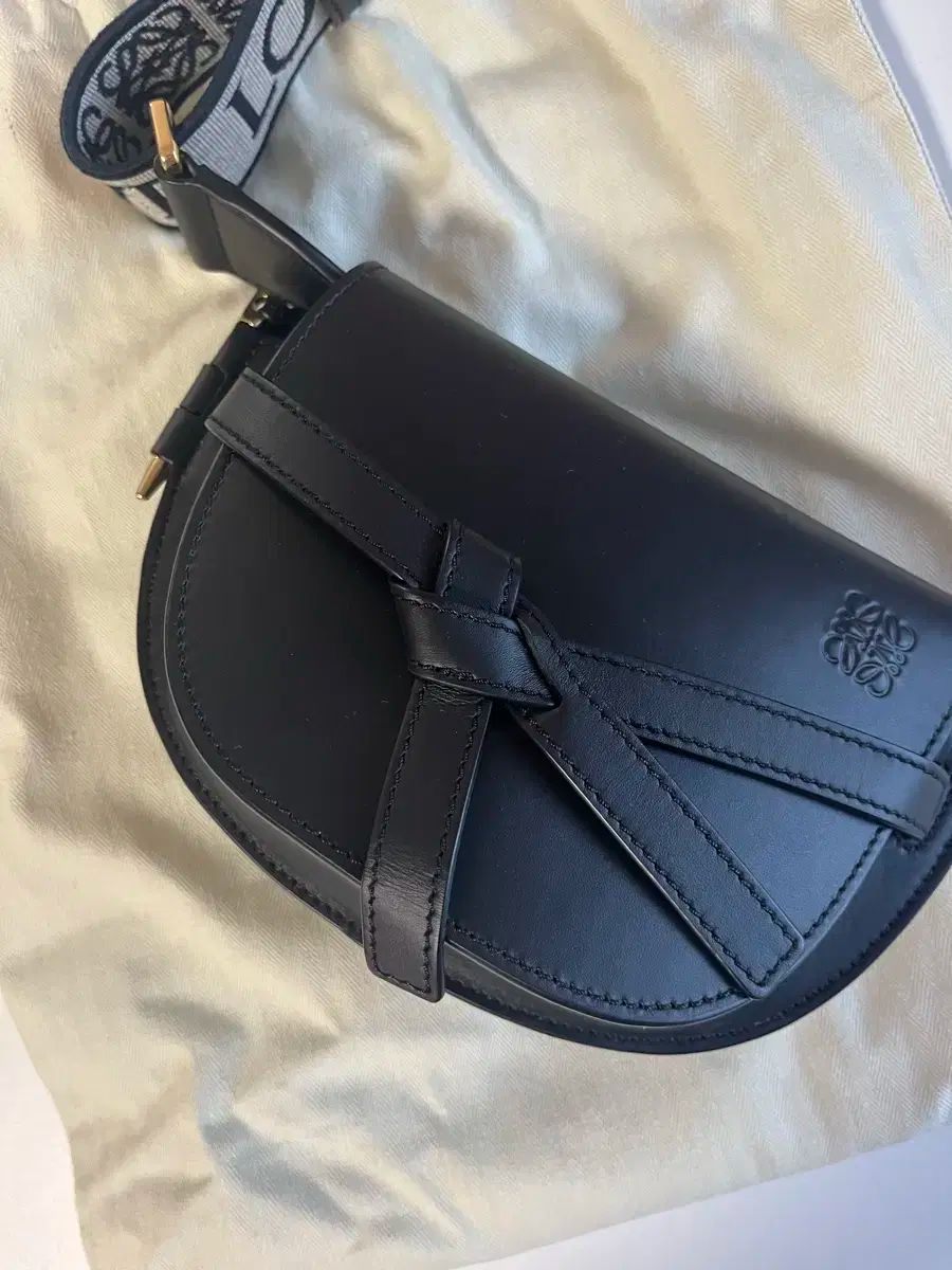 LOEWE ロエベ ゲート ソフト カーフスキン ジャカード ミニ_ブラック