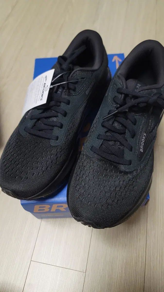 ブルックス ランニングシューズ