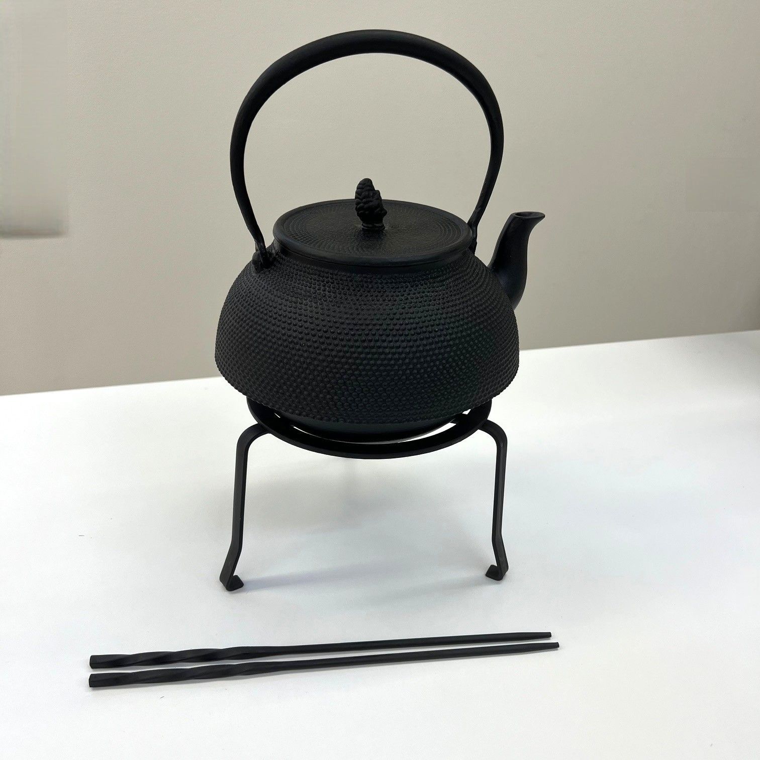 南部鉄器 鉄瓶 旬利久作 アラレ模様 五徳と火箸のセット