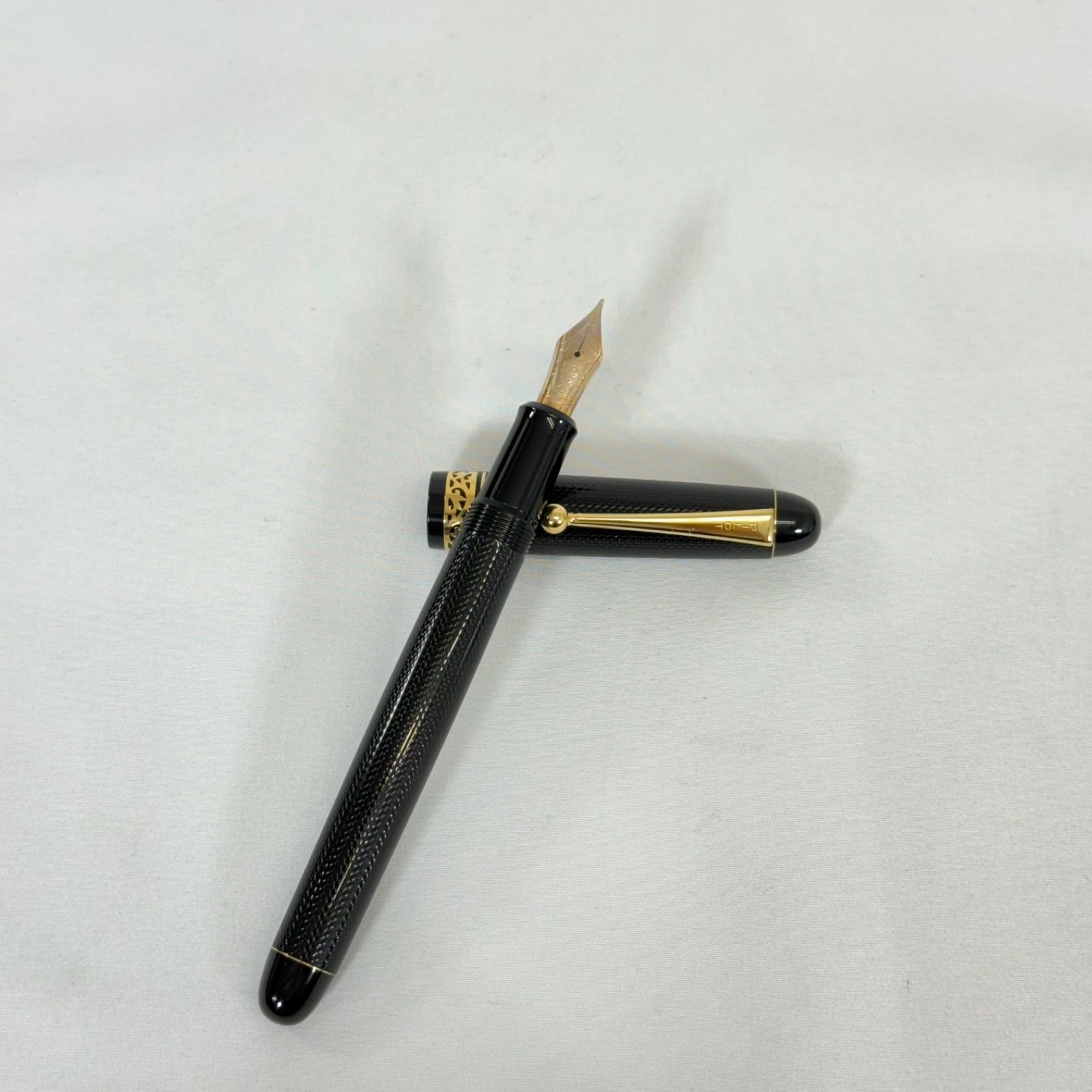 PILOT パイロット 創立65周年記念 万年筆 ペン先14K 14金 販売品 ブラック ゴールド 黒色 金色 保存ケース インク 冊子付