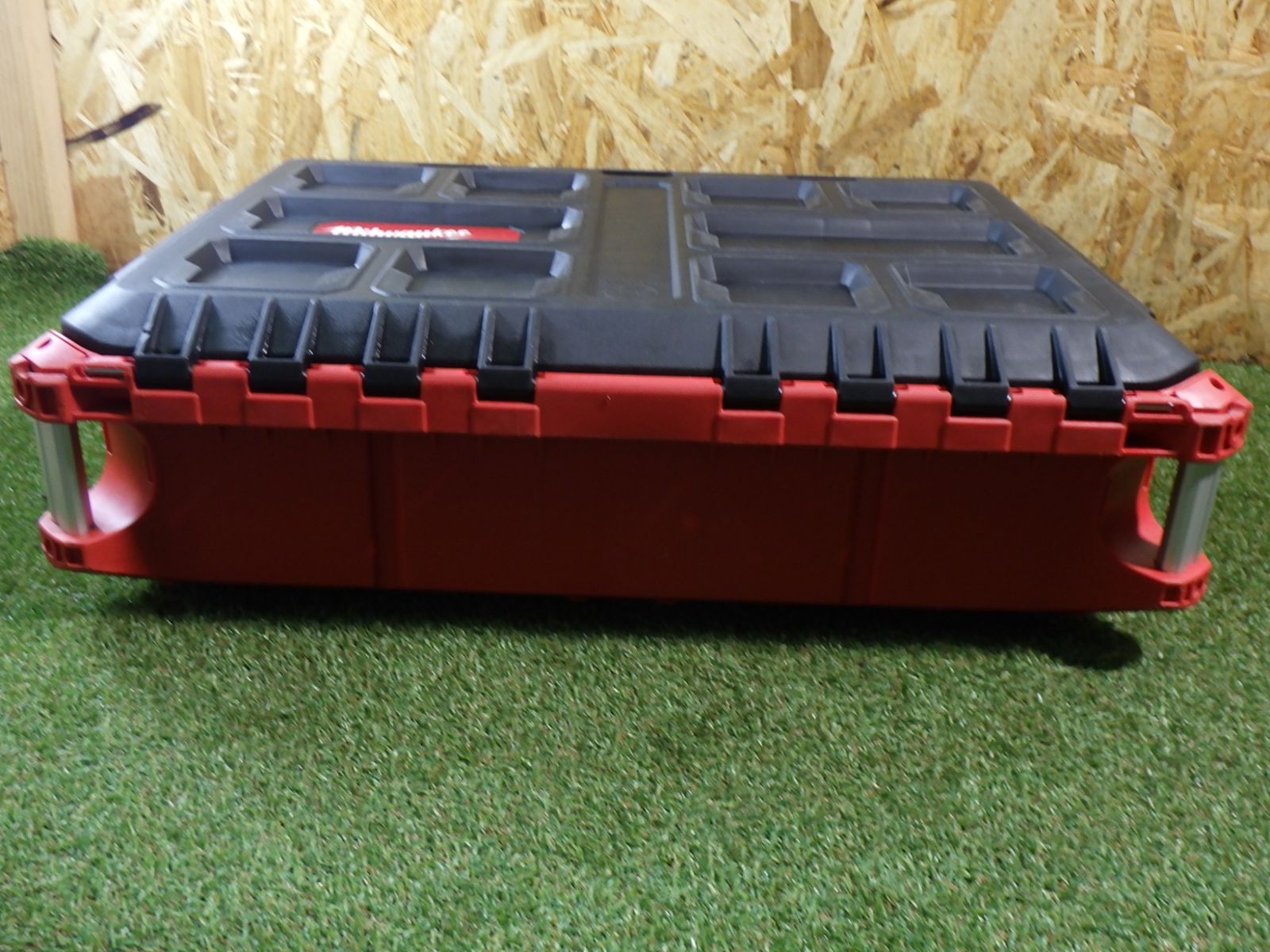  工具の収納 整理 持ち運びに ミルウォーキーツール･ジャパン PACKOUT TM ツールボックス Mサイズ 48-22-8424 品 その他 金物 部品