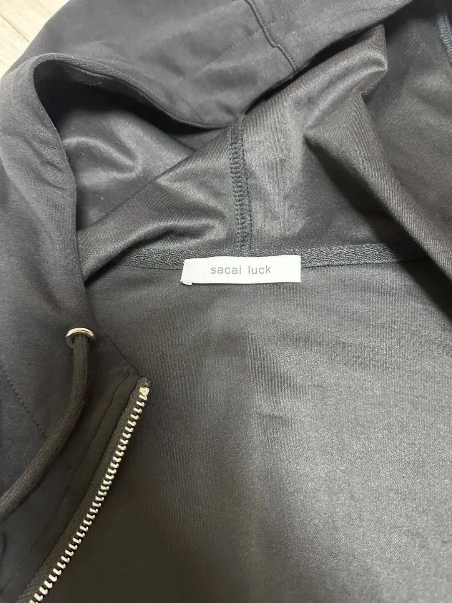 サカイ SACAI ラック ブラック ZIP UP フーディー GINKGOPHARMACY_COM