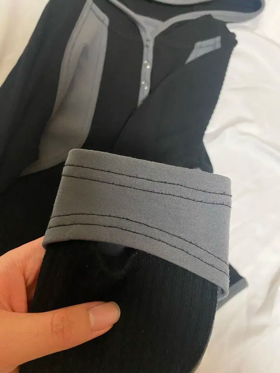 スナップ フードジップアップ