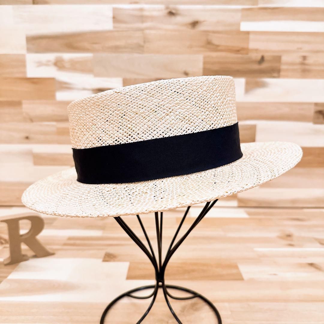 ベージュ×黒ブラック