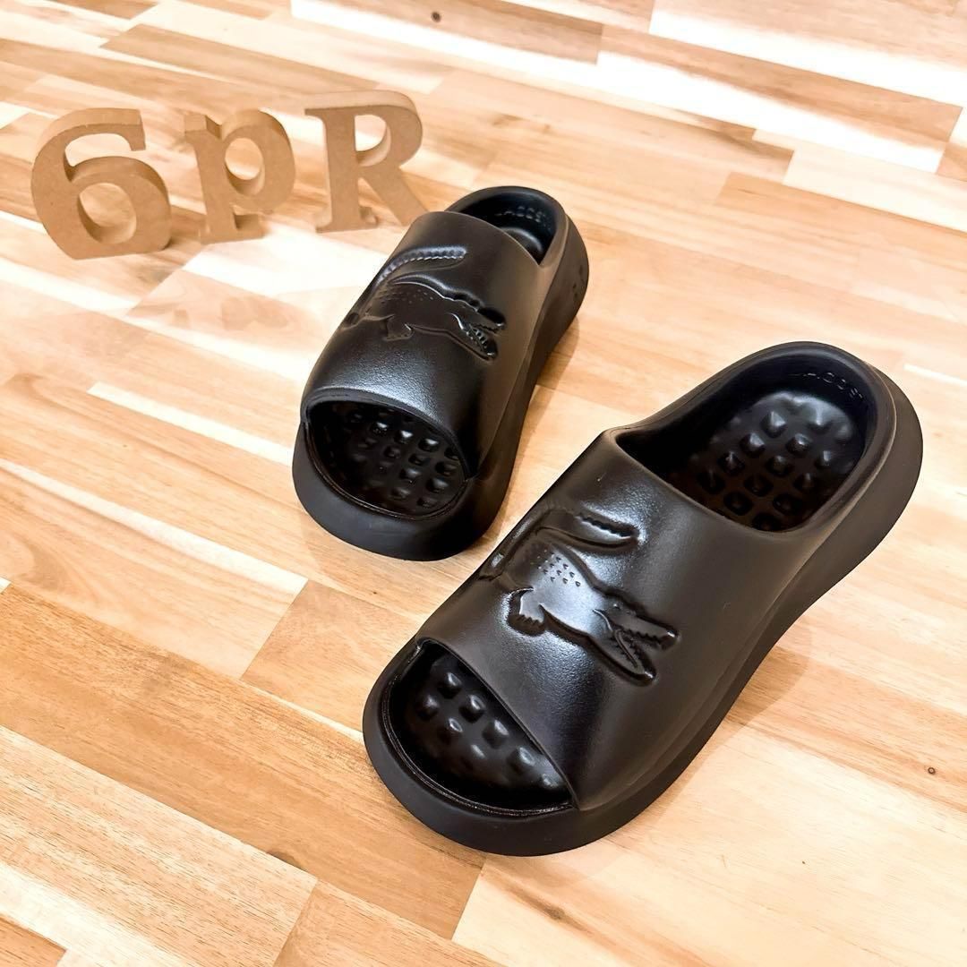  ラコステ ボリューム 厚底シャワー サンダル エンボス ビッグロゴ 24.0黒ブラック ビーチサンダル シャワーサンダル サンダル ミュール