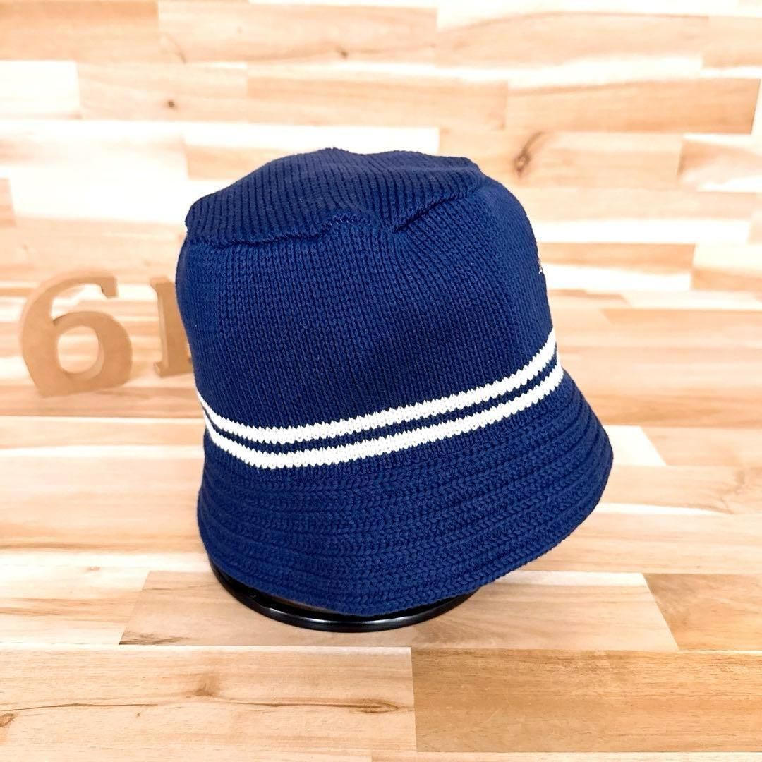 ミッキー刺繍ニット