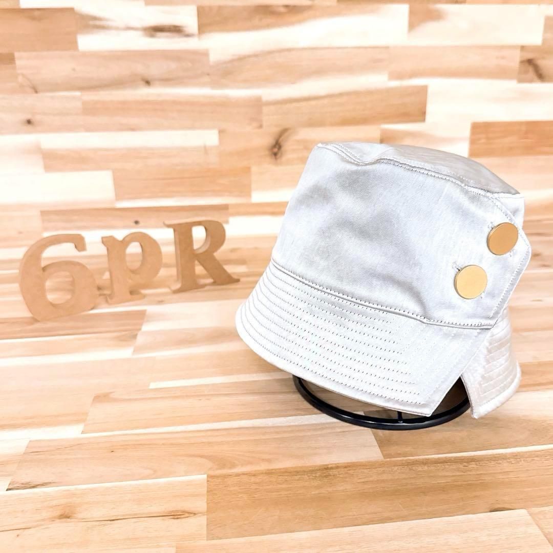 カシラ メタリック シルバー サテン アシンメトリー バケットハット 銀