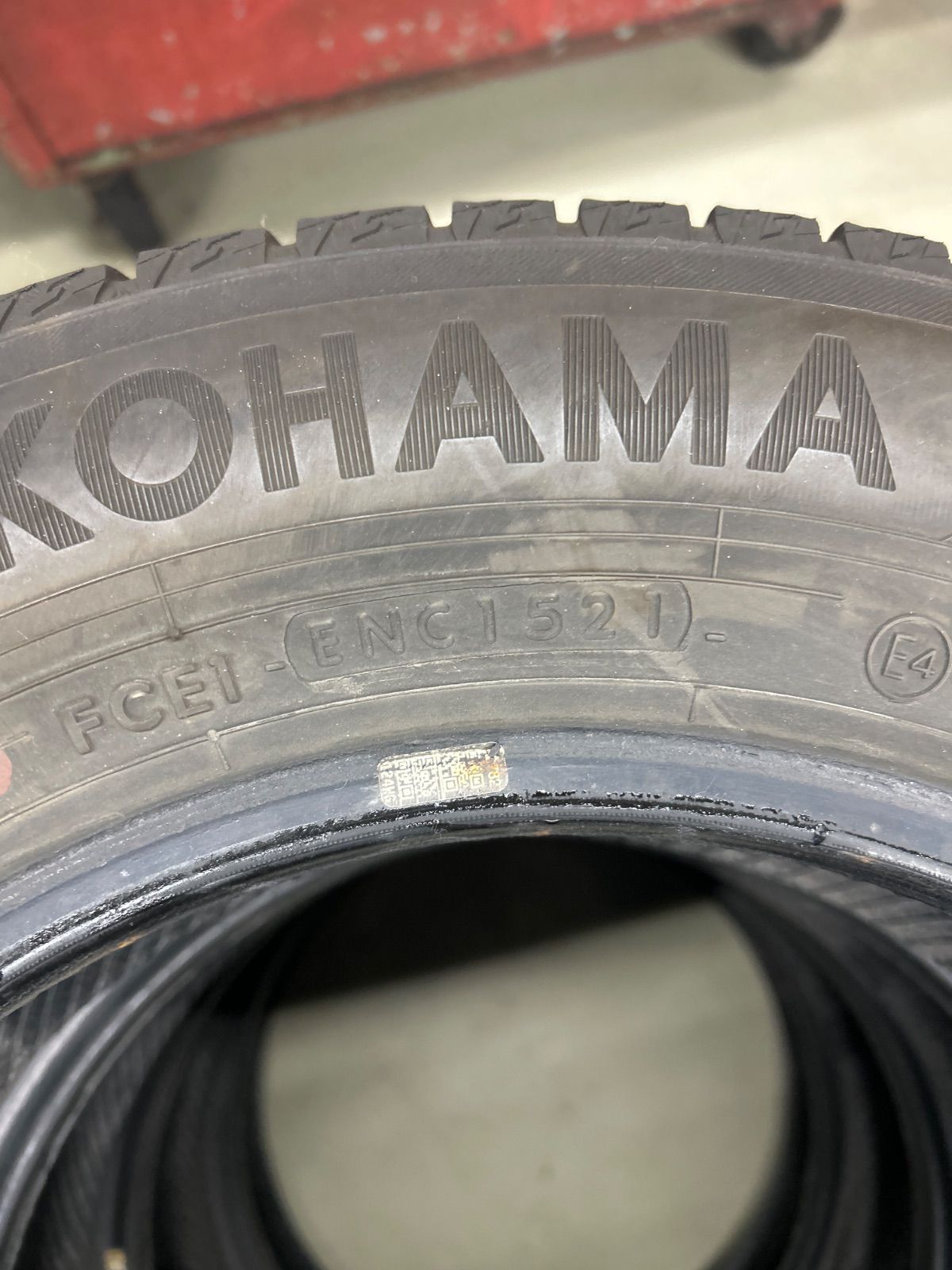 145 80 R 13 冬 スタッドレスタイヤ ヨコハマ