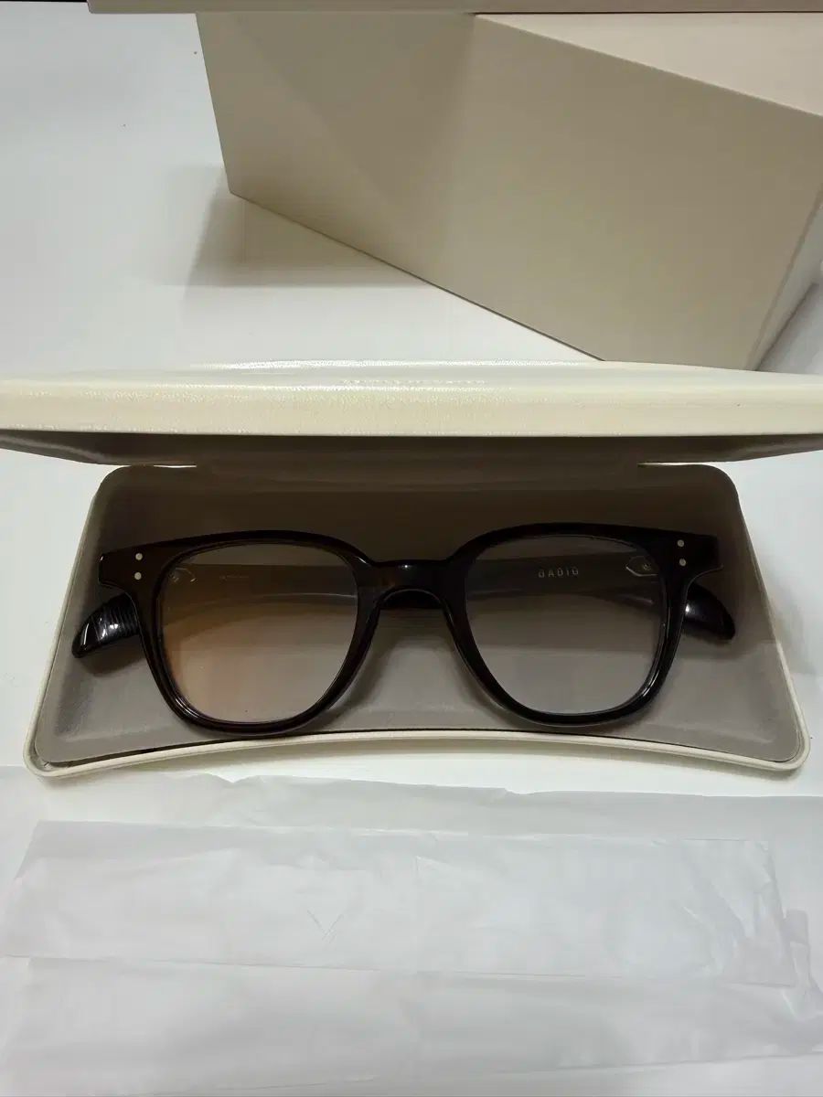 ジェントルモンスター メガネ ダディオ01 DADIO 01