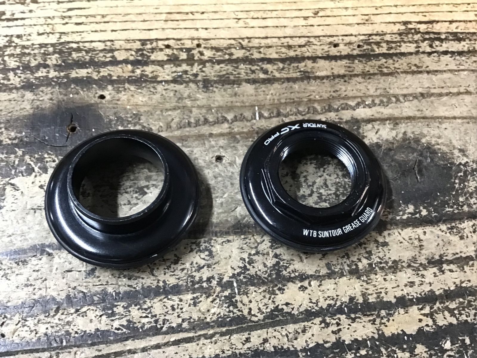 IH694 サンツアー SUNTOUR XC PRO スレッド ヘッドパーツ JIS 1インチ