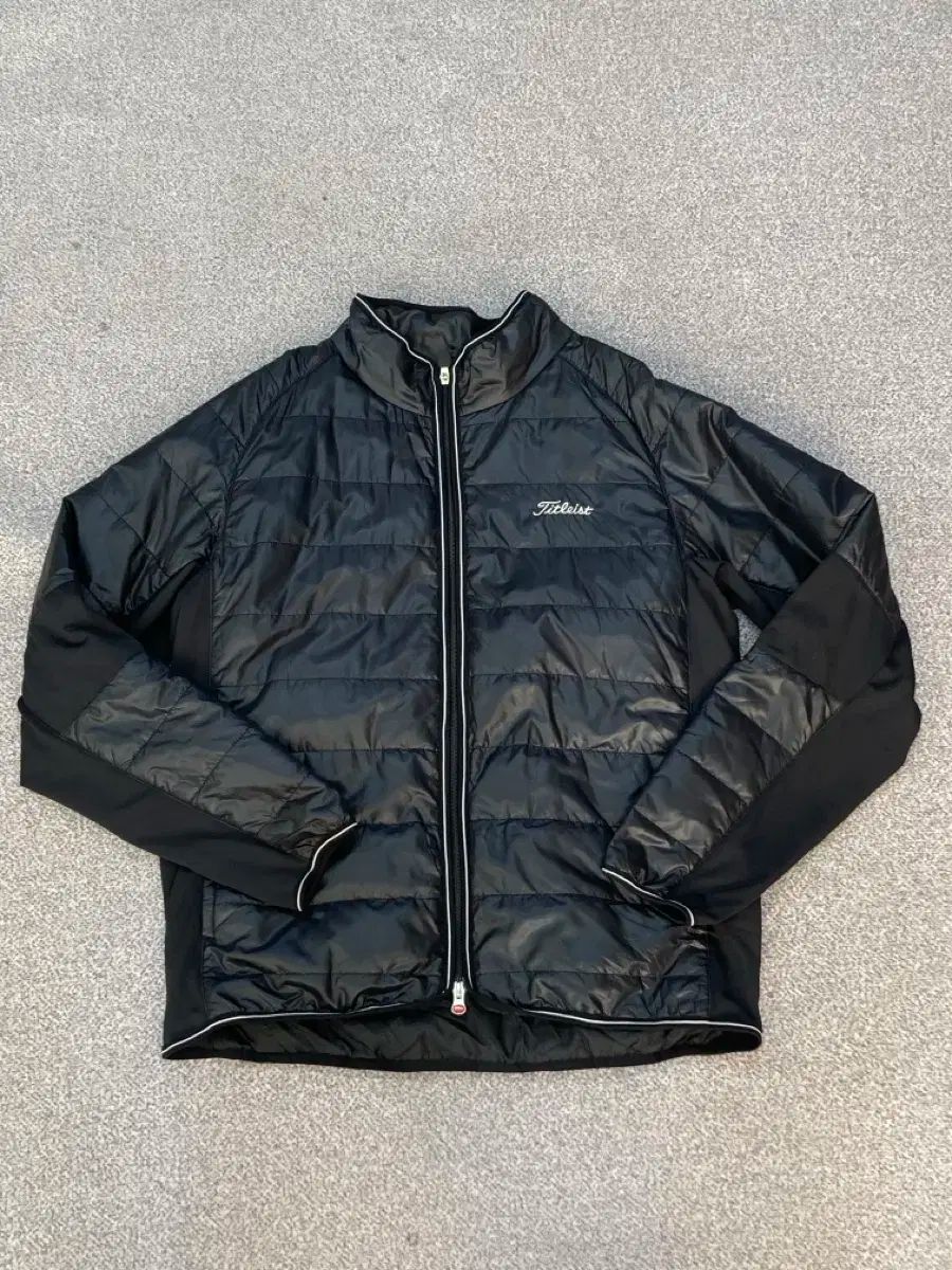 Titleist タイトリスト ブラック ダウン アウター XL