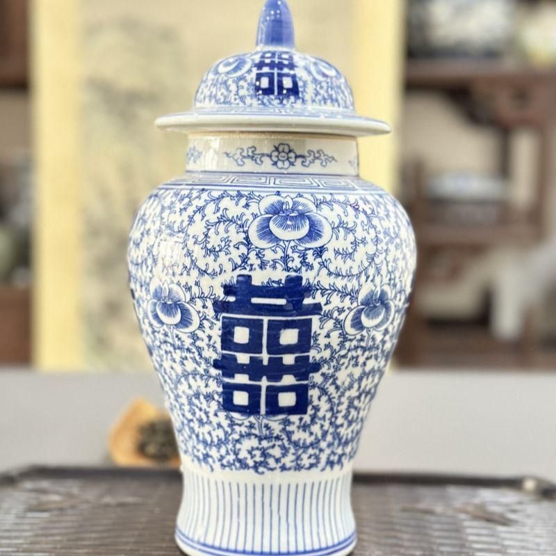 景徳鎮 青花 下彩磁器 将軍壺 装飾品 工芸品 美術品 置物 - メルカリ