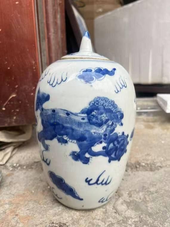 中国美術 青花獅子毬冬瓜壇 景徳鎮 陶磁器 装飾品 現代工芸品 美術品