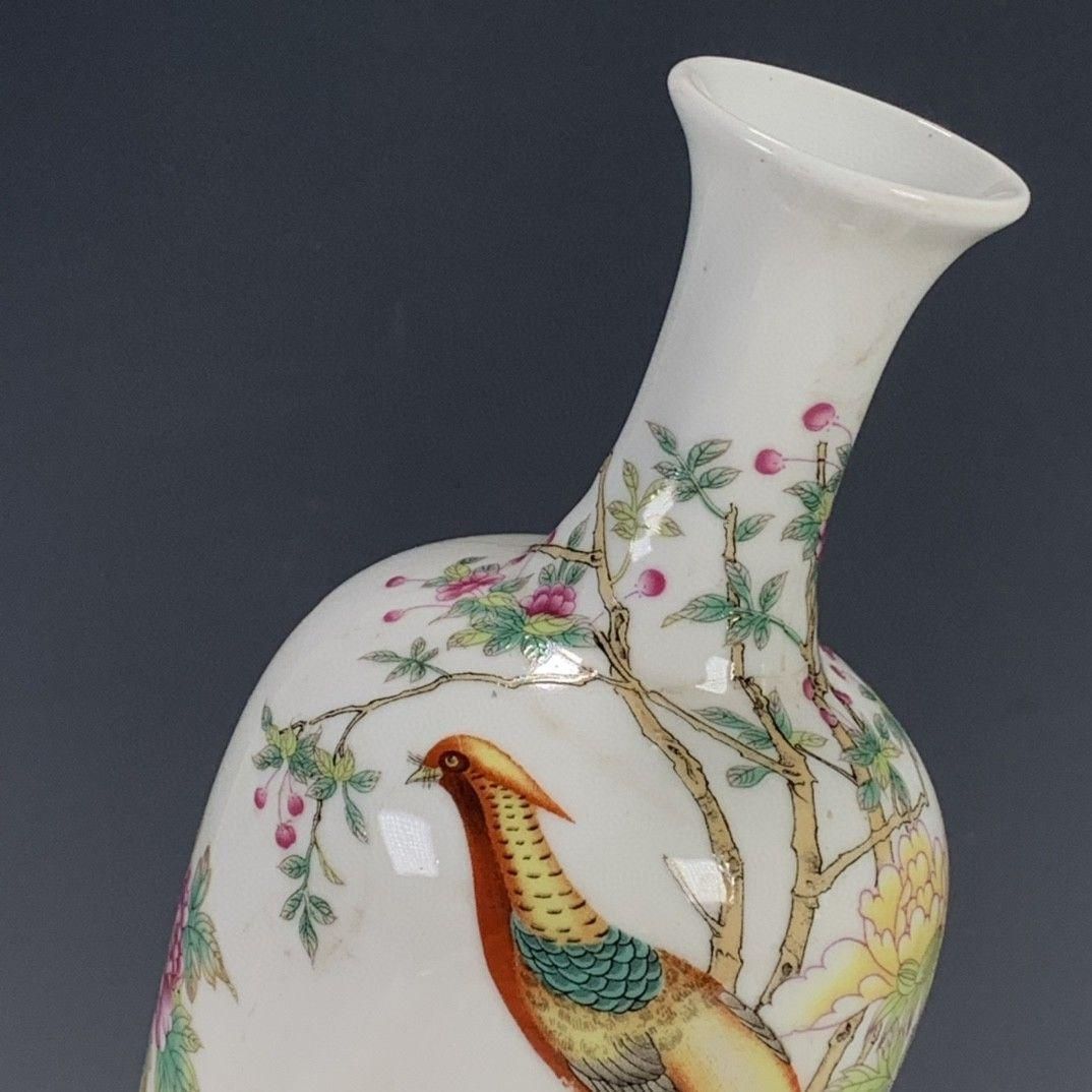 レトロなー陶磁器 ピンクの富貴な花鳥の六角花瓶 アクセサリー 置物 磁器 粉彩花鳥富貴吉祥花瓶 景徳鎮 陶磁器 装飾品 現代工芸品 美術品 置物