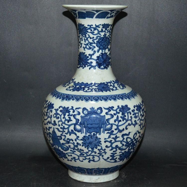 青花八宝纏枝蓮賞瓶 景徳鎮 陶磁器 装飾品 置物