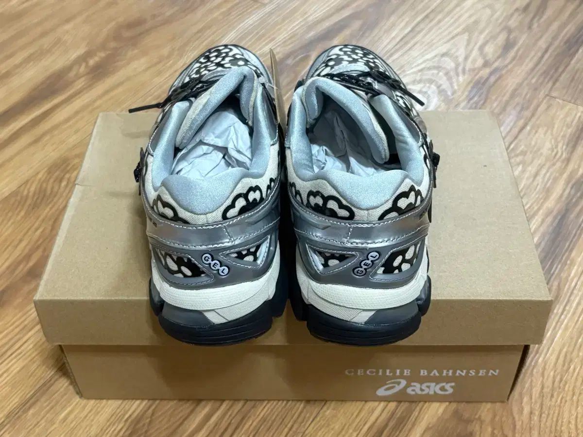 セシリーバンセン