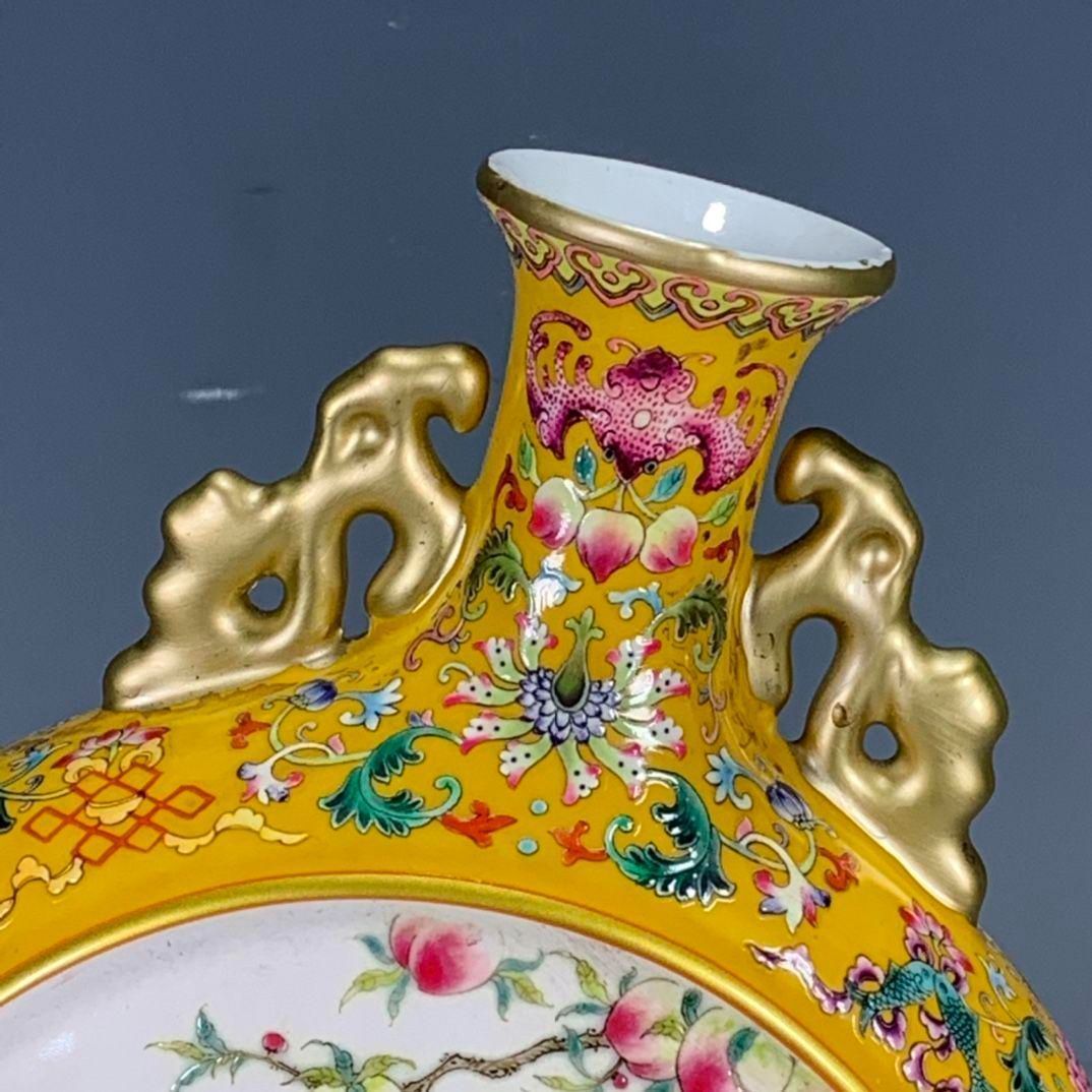 乾隆黄釉蒔絵開窓粉彩鶴抱月甁 花瓶 景徳鎮 陶磁器 装飾品 工芸品美術