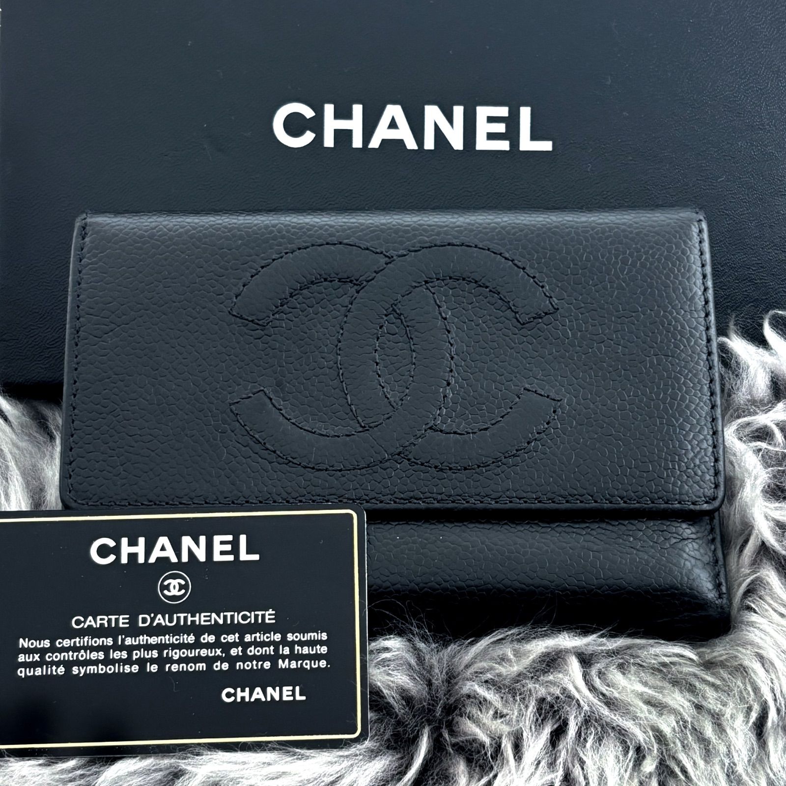 シャネル ココステッチ デカココ キャビア 三つ折 財布