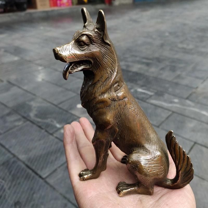 犬の置物。正一。刻印。在銘。金属製。銅製？真鍮？。東洋美術。金属工芸。骨董品。 犬の置物。正一。刻印。在銘。金属製。銅製？真鍮？。東洋美術。金属工芸。