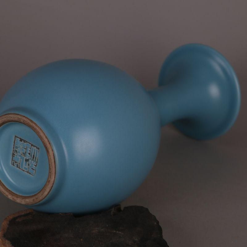 大清雍正天藍釉玉壺春瓶 景徳鎮 陶磁器 装飾品 工芸品 美術品 置物