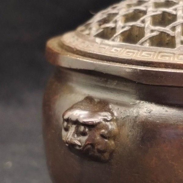 三足獅耳香炉 銅器 銅製品 香道具 仏具 工芸品 美術品 置物 - メルカリ