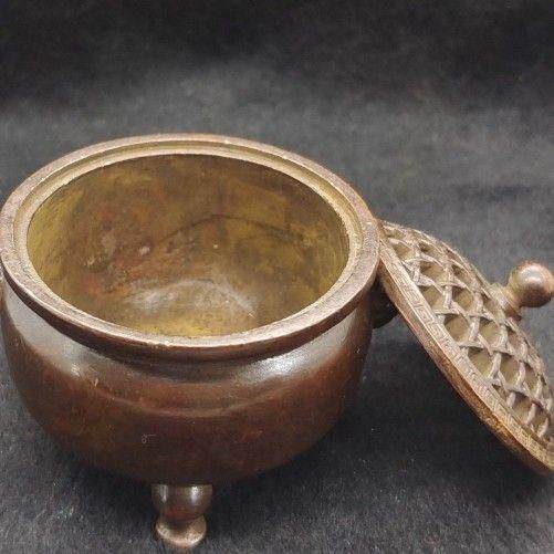 三足獅耳香炉 銅器 銅製品 香道具 仏具 工芸品 美術品 置物 - メルカリ