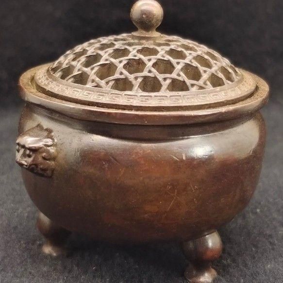 香炉 銅器 チ竜耳三象足炉 三層篆香炉 希少品 茶道具 香道具 工芸品 置物 三足獅耳香炉 銅器 銅製品 香道具 仏具 工芸品 美術品 置物 - メルカリ