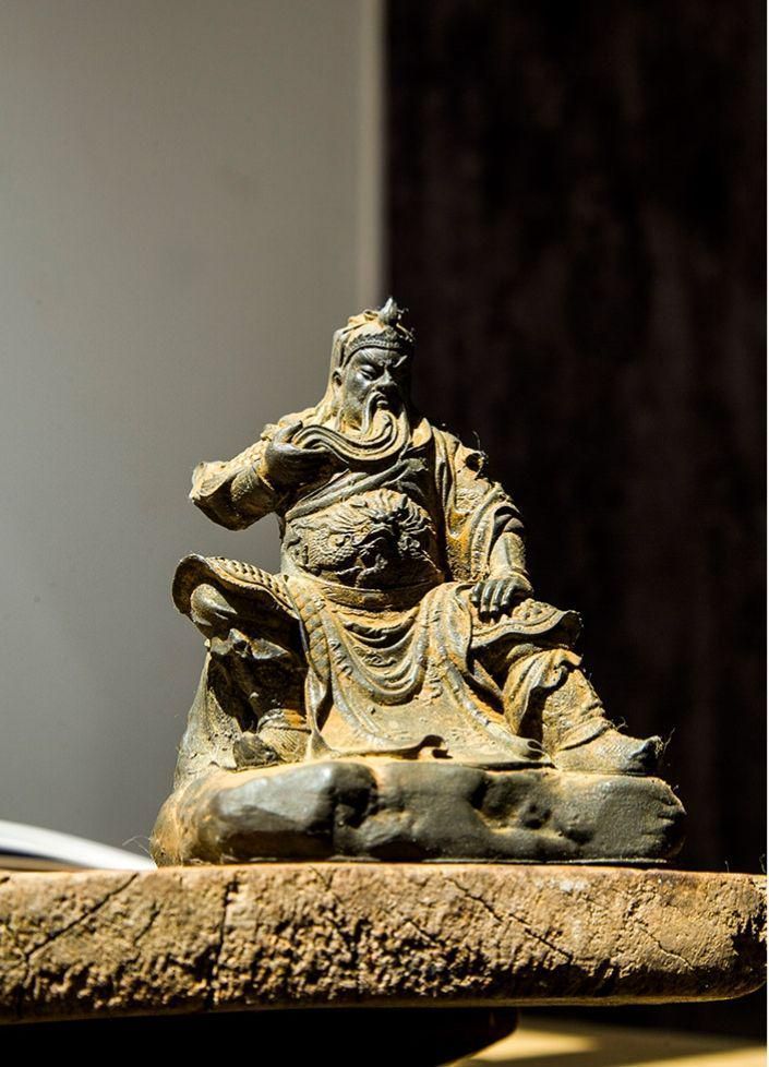 武聖関羽人物像 文房置物・案頭 鎮宅辟邪 開運風水 招財 工芸品 - メルカリ