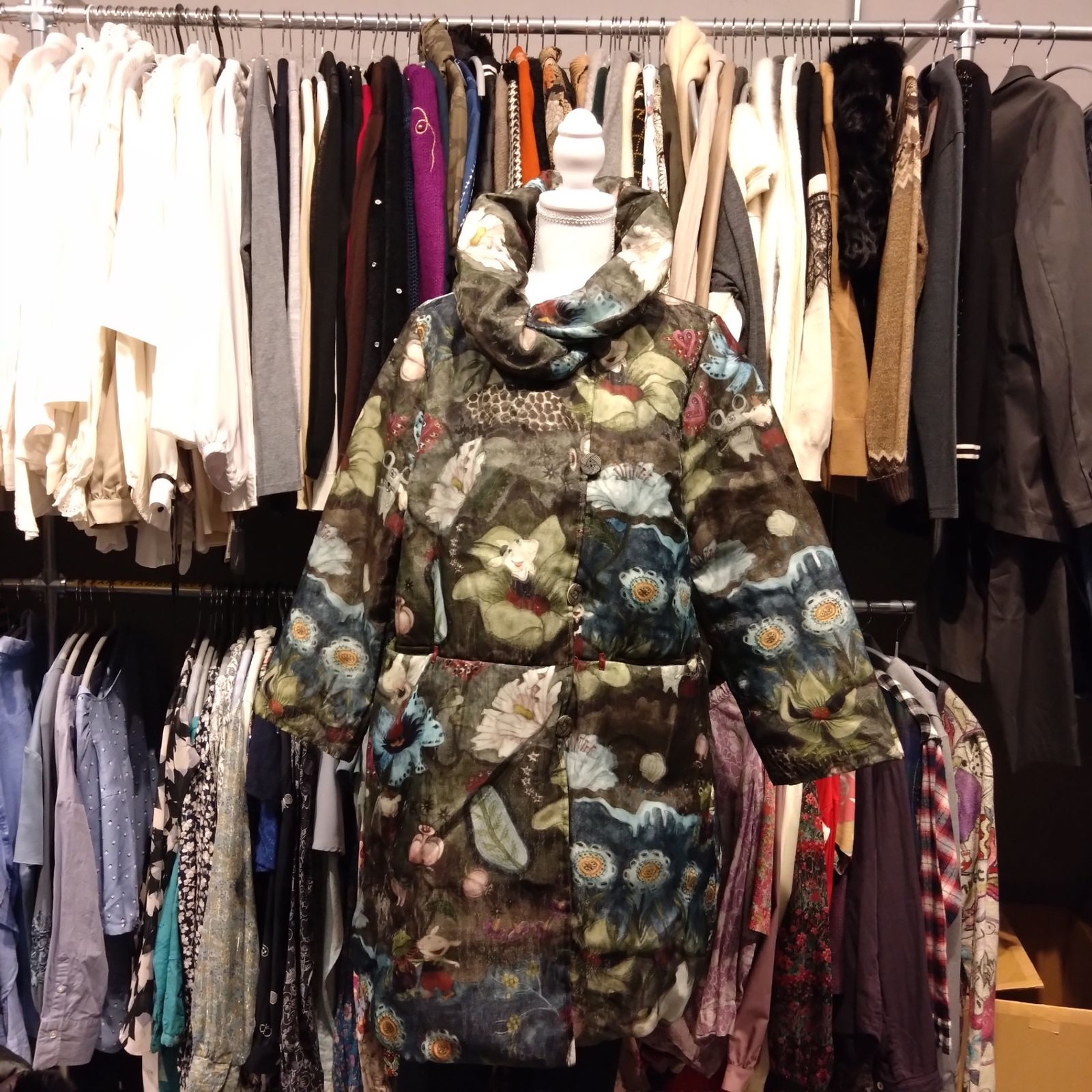 アルベロベロ OLLEBOREBLA オレボレブラ DOWN jacket ジャケット outer アウター ロング ぶたさん 植物 たくさんのどうぶつ コーデュロイ切替 シアーコーティング チュール ショール ダウンコート レディース