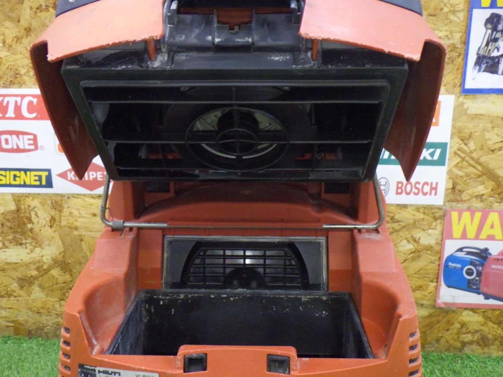  HILTI ヒルティ ユニバーサルバキュームクリーナー VC 20 U 100 V 2114590 大工 建築 品 251115 ドリル刃 電動ドリル 集塵機 ブロワー 電動工具 エア工具