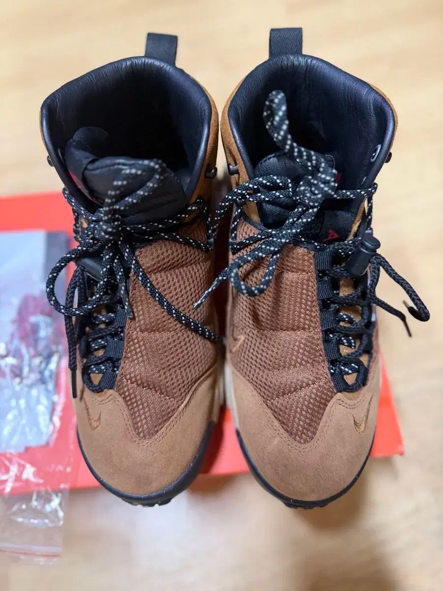 ナイキ × サカイ ブーツ 240 3-4回着用