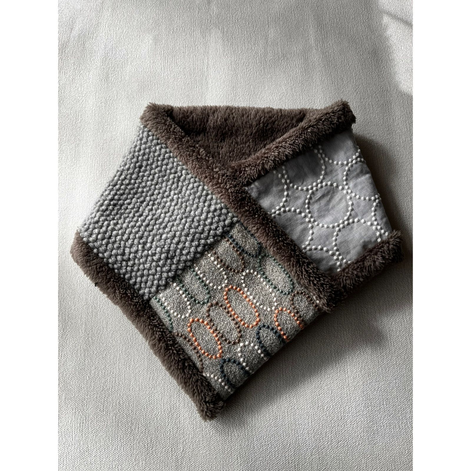 マフラータイプ】tarte・tambourineのネックウォーマー ミナペルホネン