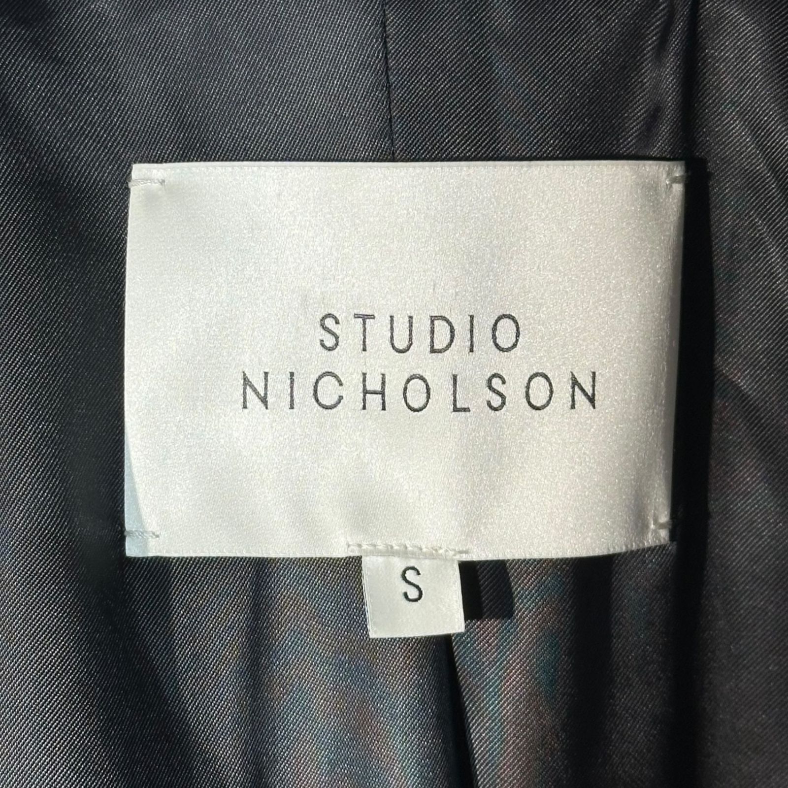 STUDIO NICHOLSON(スタジオニコルソン) Buttonless Herringbone Wool