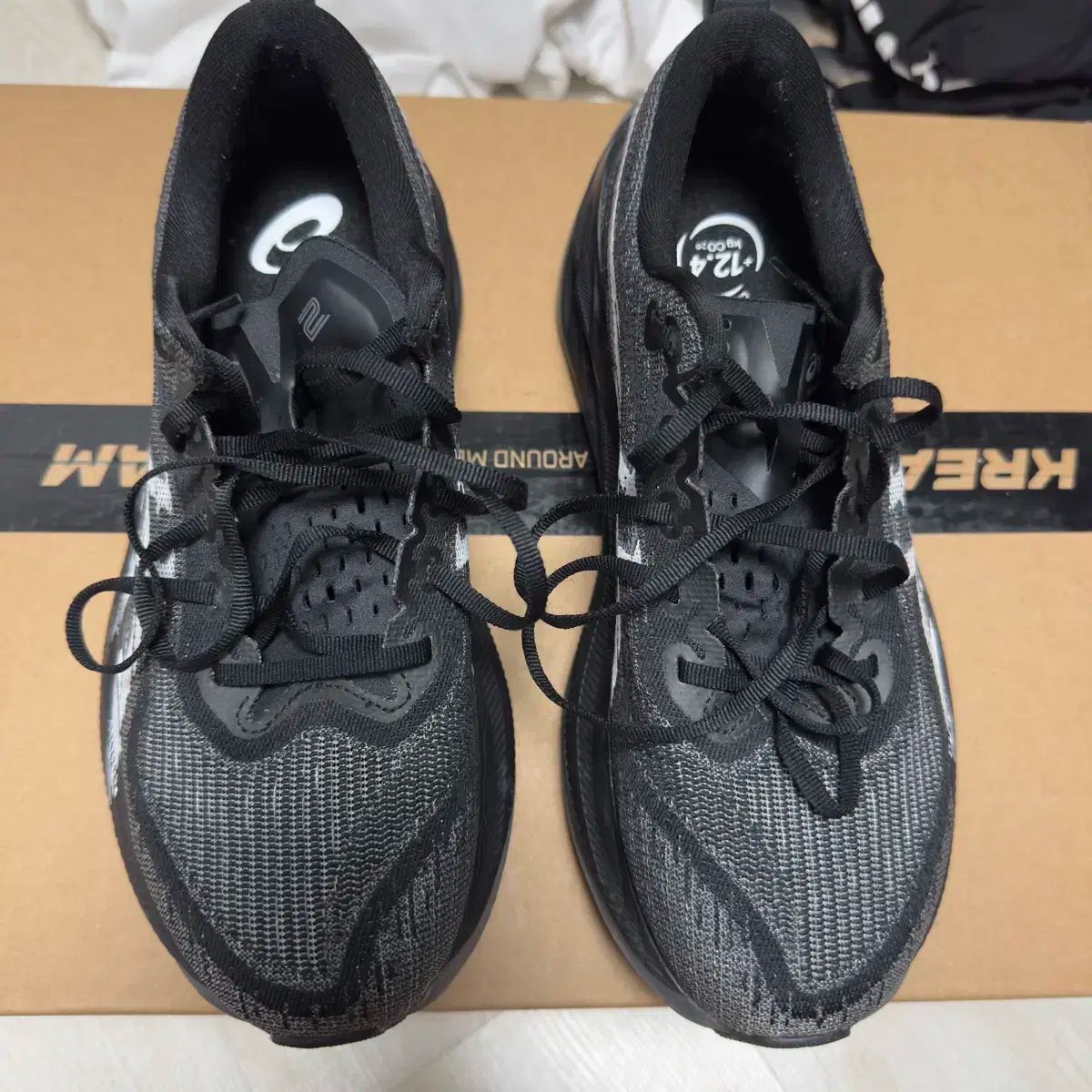 アシックス SUPERBLAST