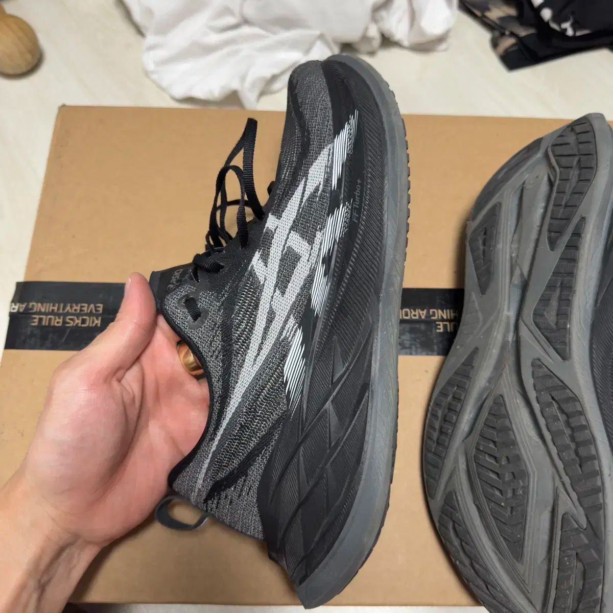 一覧爆安！ アシックス SUPERBLAST 260