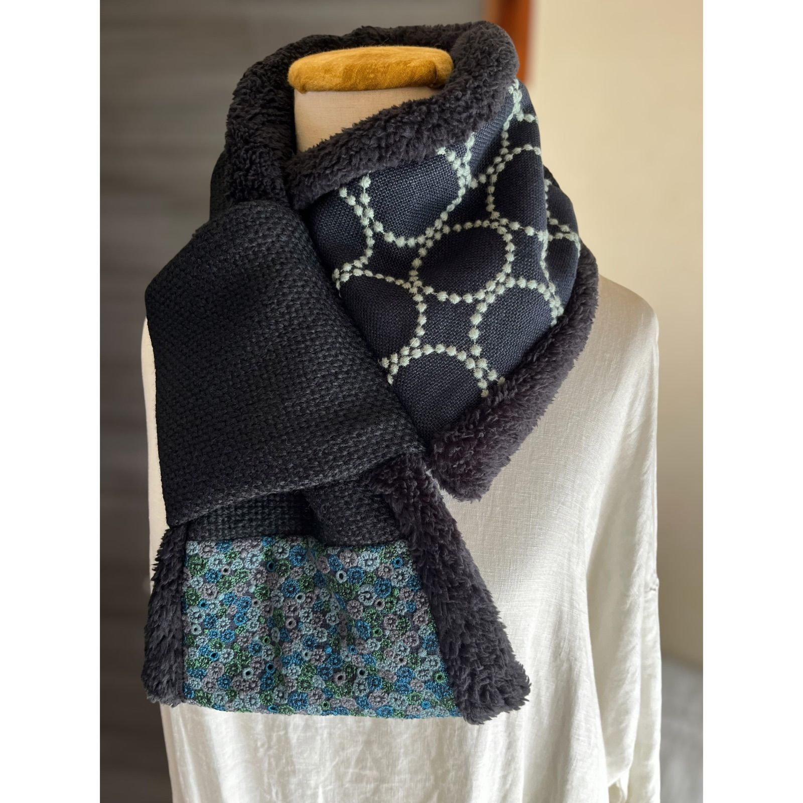 【マフラータイプ】skyful・tambourine ネックウォーマー ミナ生地 マフラータイプ】skyful・tambourineのネックウォーマー ミナ