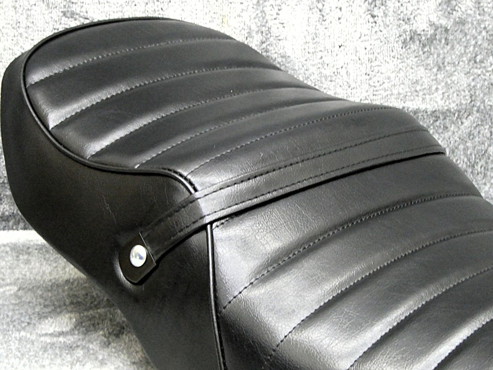 GSX400インパルス 前期 黒皮 タックロールシート/ GK79A ～95年 完成品