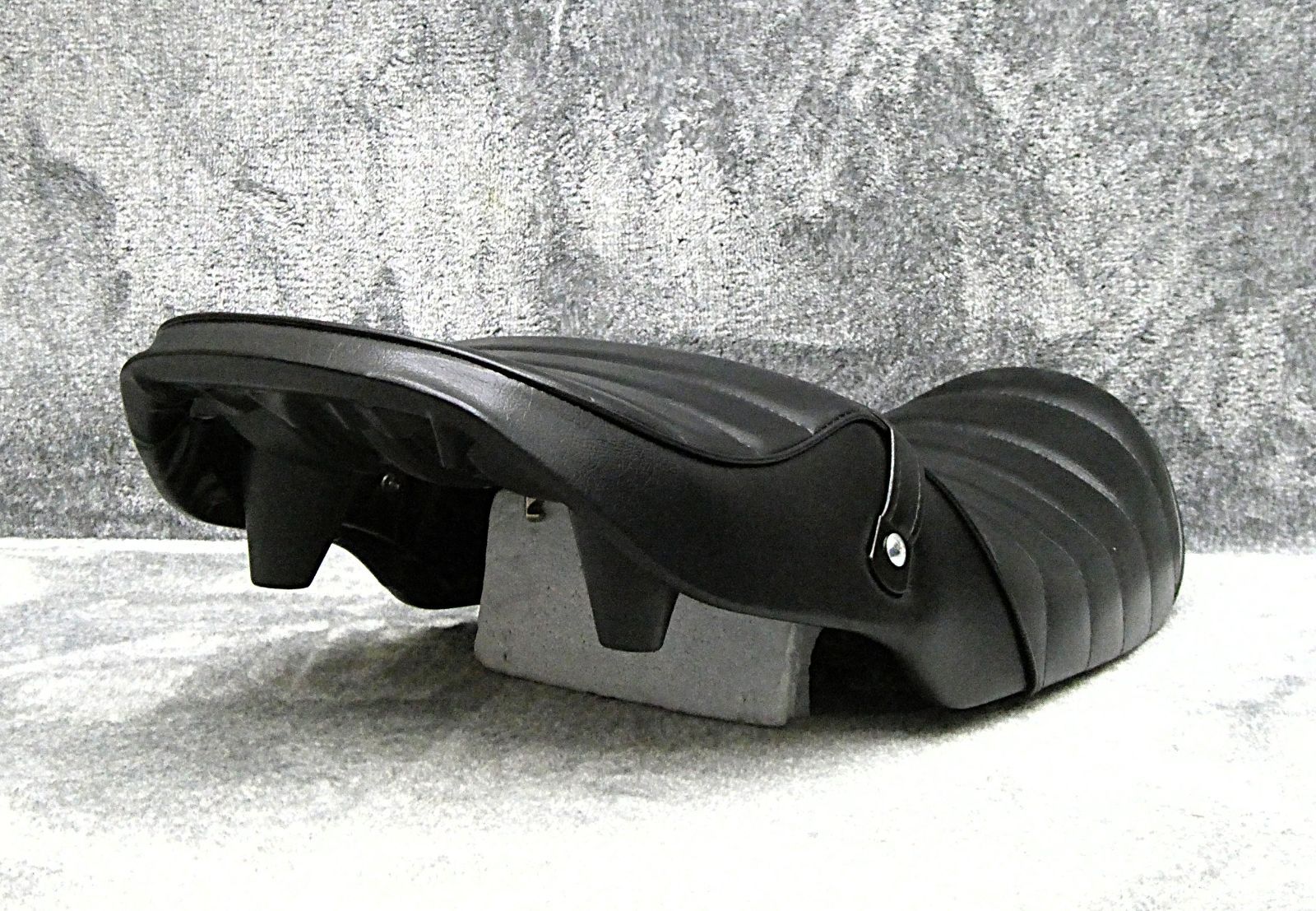 GSX400インパルス 前期 黒皮 タックロールシート/ GK79A ～95年 完成品