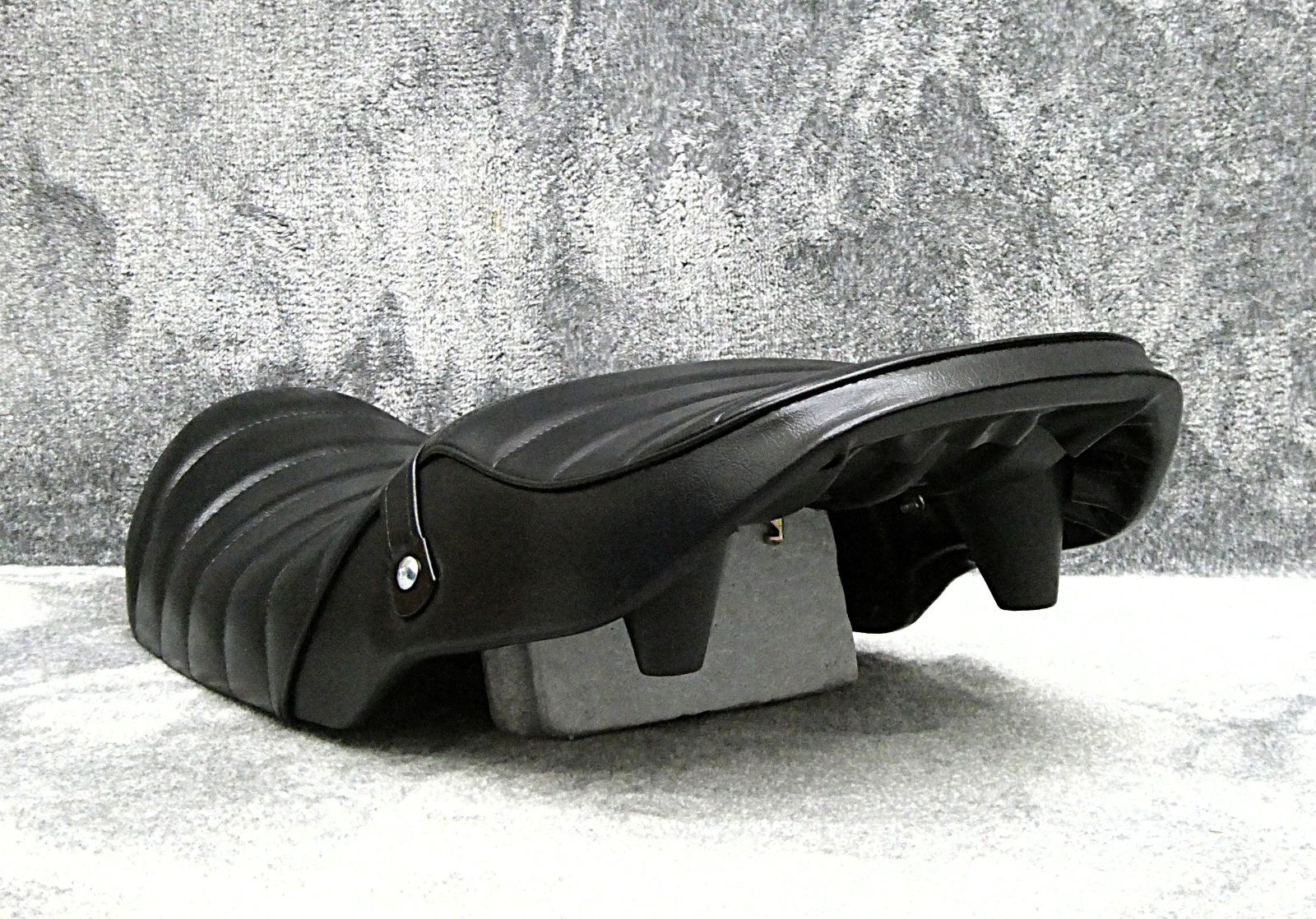 GSX400インパルス　前期　茶　タックロールシート/GK79A 前期～95年 GSX400インパルス 前期 茶 タックロールシート/GK79A 前期～95年