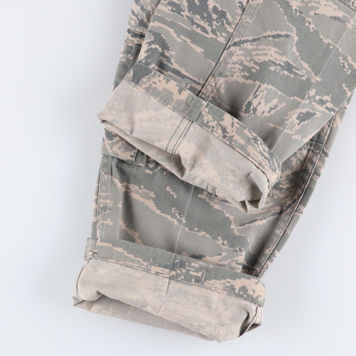  古着 米軍実品 USAF 迷彩柄 ミリタリー カーゴパンツ レディースL w 28 相当 eaa 600232 その他 パンツ