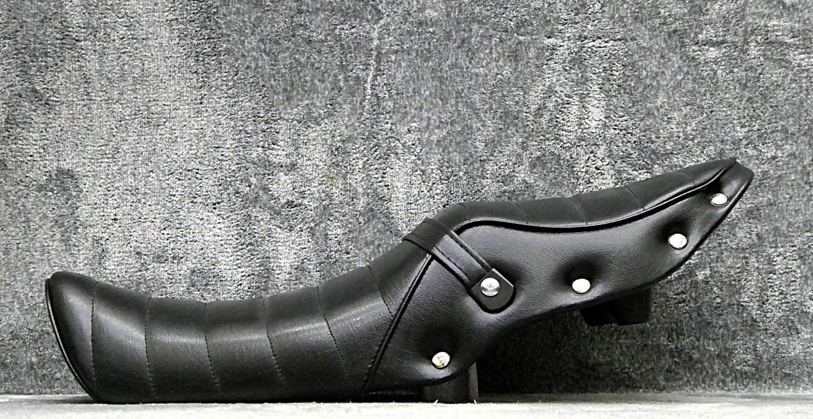 GSX400インパルス 前期 鋲打ち 黒皮 タックロールシート/ GK79A ～95年